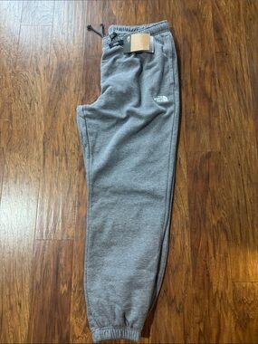 The North Face Men’s XL Grey Joggers Sweatpants NWT